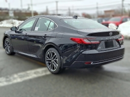 Toyota Camry XLE AWD (Natl) 2026