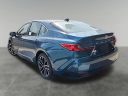 Toyota Camry XLE AWD (Natl) 2026