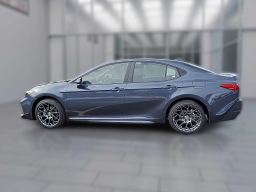 Toyota Camry SE AWD (Natl) 2026