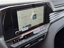 Toyota Camry SE AWD (Natl) 2026