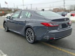 Toyota Camry XLE AWD (Natl) 2026