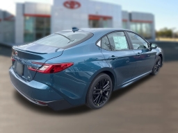 Toyota Camry SE AWD (Natl) 2026