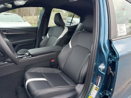 Toyota Camry SE AWD (Natl) 2026