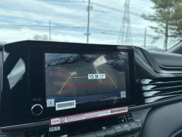 Toyota Camry SE AWD (Natl) 2026