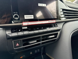 Toyota Camry SE AWD (Natl) 2026