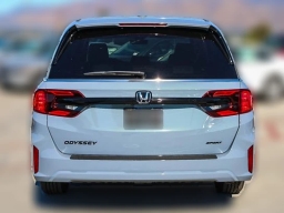 Honda Odyssey Sport-L Auto 2026