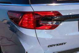 Honda Odyssey Sport-L Auto 2026