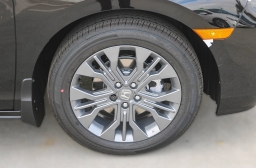 Honda Odyssey Touring Auto 2026