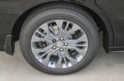 Honda Odyssey Touring Auto 2026