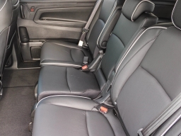 Honda Odyssey Touring Auto 2026