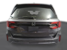 Honda Odyssey Touring Auto 2026