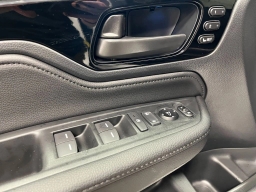 Honda Odyssey Touring Auto 2026