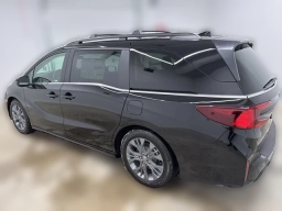 Honda Odyssey Touring Auto 2026