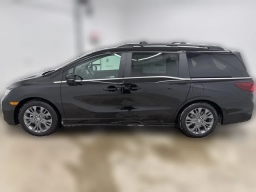Honda Odyssey Touring Auto 2026