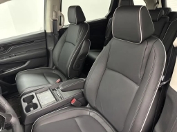 Honda Odyssey Touring Auto 2026