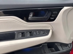 Honda Odyssey Touring Auto 2026