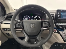 Honda Odyssey Touring Auto 2026