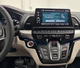 Honda Odyssey Touring Auto 2026