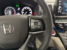 Honda Odyssey Touring Auto 2026