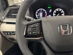 Honda Odyssey Touring Auto 2026