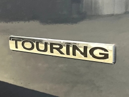 Honda Odyssey Touring Auto 2026