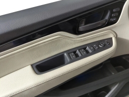 Honda Odyssey Touring Auto 2026