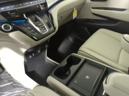 Honda Odyssey Touring Auto 2026