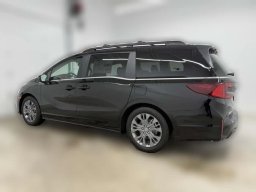 Honda Odyssey Touring Auto 2026