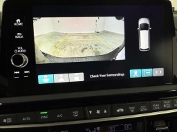 Honda Odyssey Touring Auto 2026