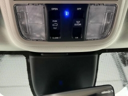 Honda Odyssey Touring Auto 2026