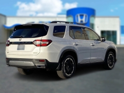 Honda Pilot Touring AWD 2026