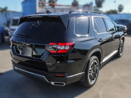 Honda Pilot Touring AWD 2026