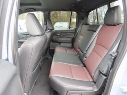 Honda Ridgeline Black Edition Two-Tone AWD 2026