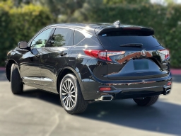Acura RDX w/Advance Package SH-AWD 2026