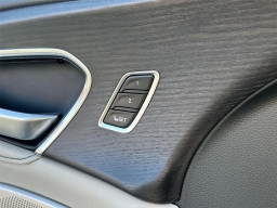 Acura RDX w/Advance Package SH-AWD 2026