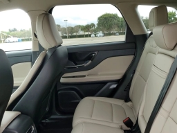 Lincoln Corsair Premiere FWD 2026