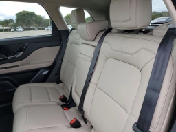 Lincoln Corsair Premiere FWD 2026