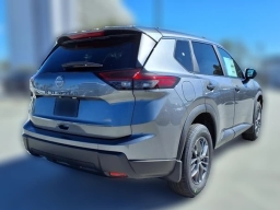 Nissan Rogue S FWD 2026