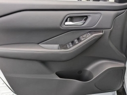 Nissan Rogue SV FWD 2026