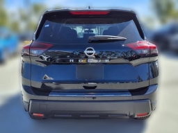 Nissan Rogue SV FWD 2026