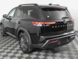 Nissan Pathfinder SV 2WD 2025