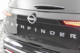 Nissan Pathfinder SV 2WD 2025