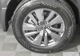 Nissan Pathfinder SV 2WD 2025