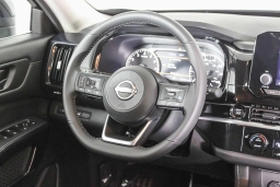 Nissan Pathfinder SV 2WD 2025