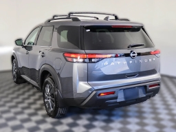 Nissan Pathfinder SV 2WD 2025