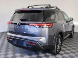 Nissan Pathfinder SV 2WD 2025