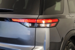 Nissan Pathfinder SV 2WD 2025