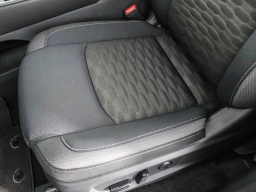 Nissan Pathfinder SV 2WD 2025