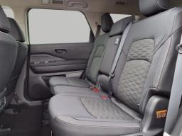 Nissan Pathfinder SV 4WD 2026