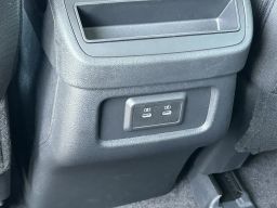 Nissan Pathfinder SV 2WD 2026